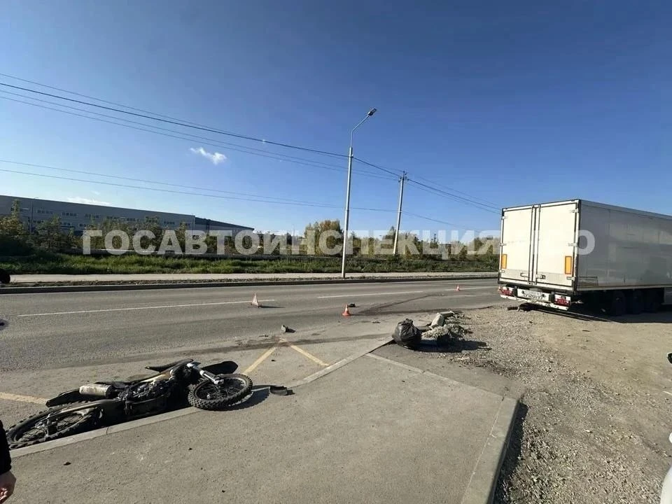 В Новосибирске в ДТП погиб мотоциклист