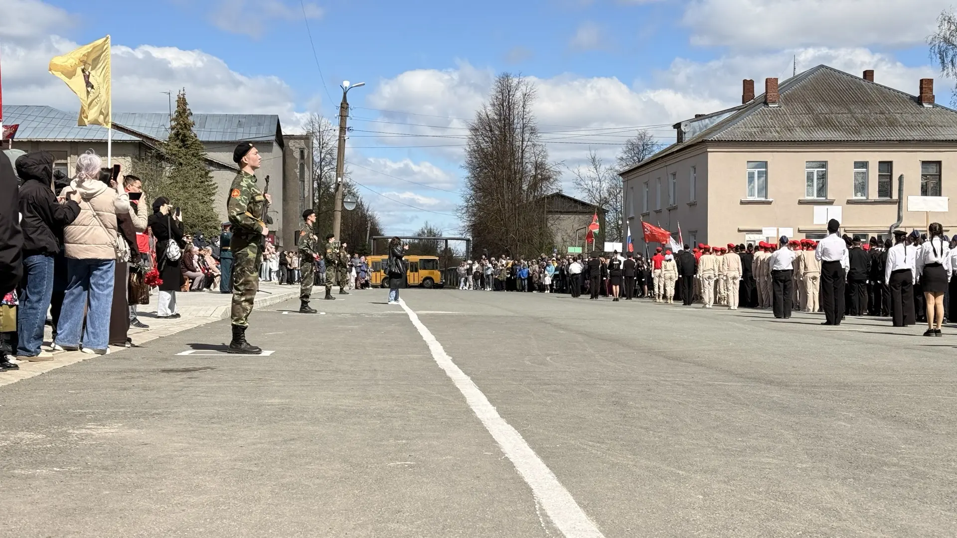 ДЕНЬ ВЕЛИКОЙ ПОБЕДЫ 🎖️   В День Великой Победы на центральной площади посёлка Советский состоялся то