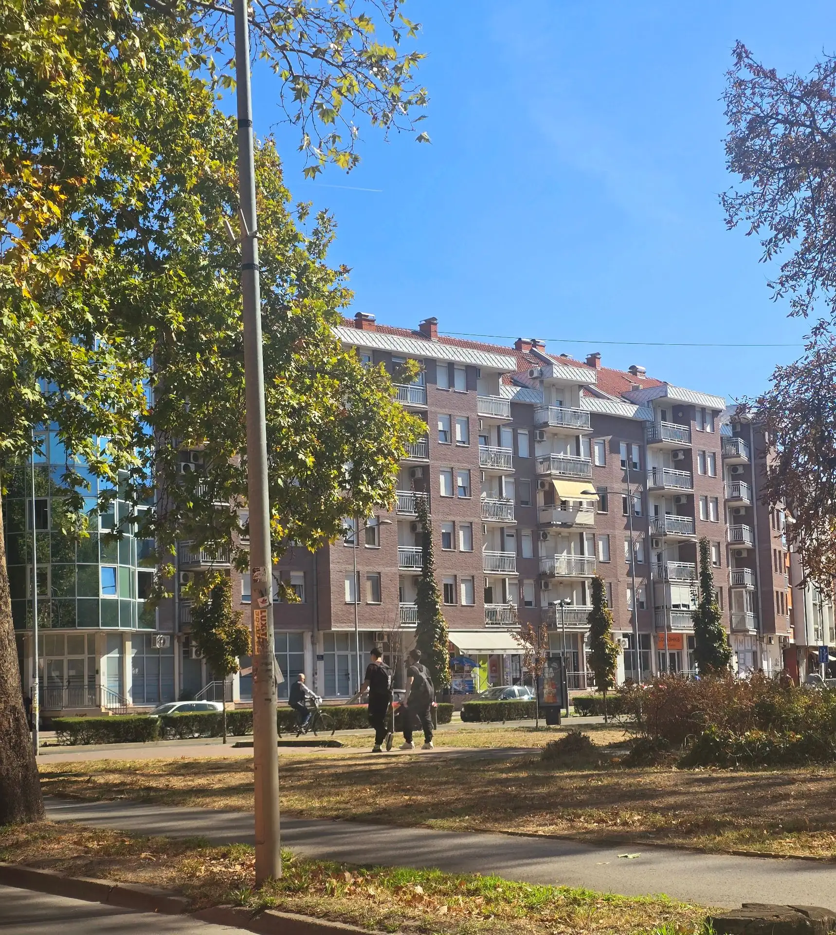 Поехали с Марком на занятия, и таксист довел до слез😭. Уже сбилась со счёту, какой раз...