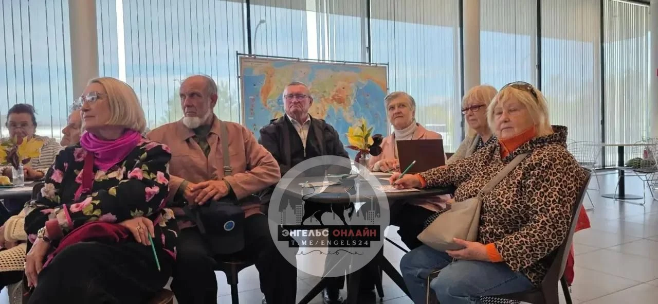 ♥️Тепло, музыка и ностальгия: в «Парке покорителей космоса» отметили День пожилых людей!