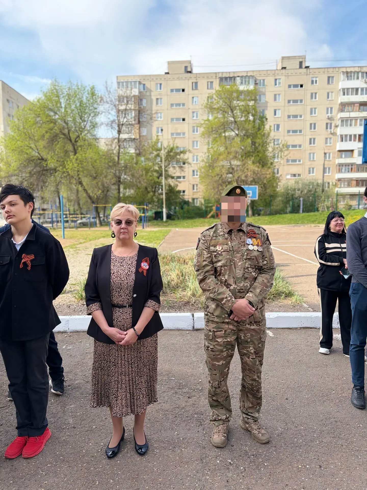 🇷🇺 «Платок памяти: Герои рядом с нами»: в школе №27 прошёл митинг, посвящённый 81-й годовщине Велико