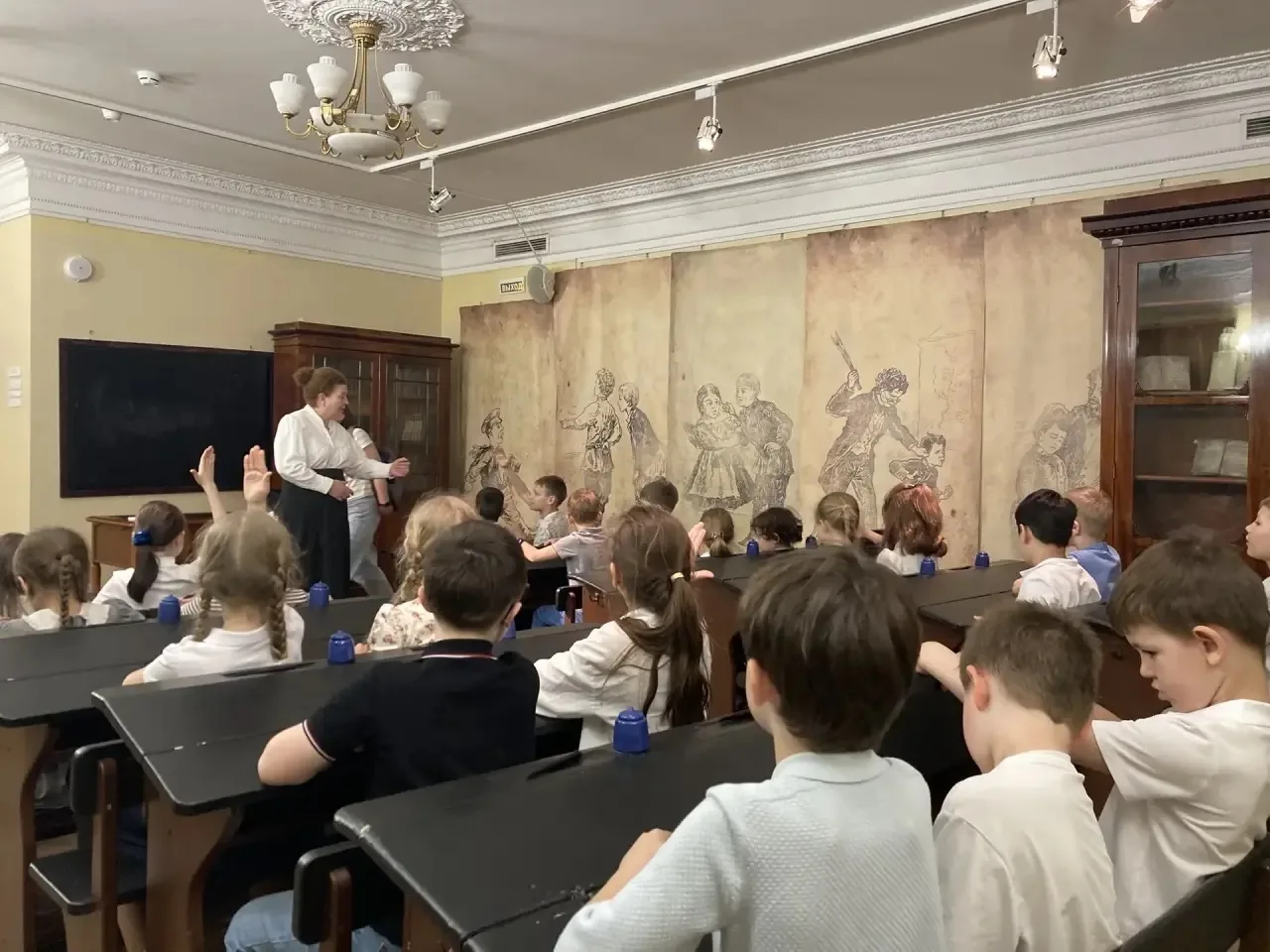 🦉Экскурсия первоклассников в Музей московского образования  📍Новаторов, 20к3  🗓️7 мая ученики 1 «Г» 
