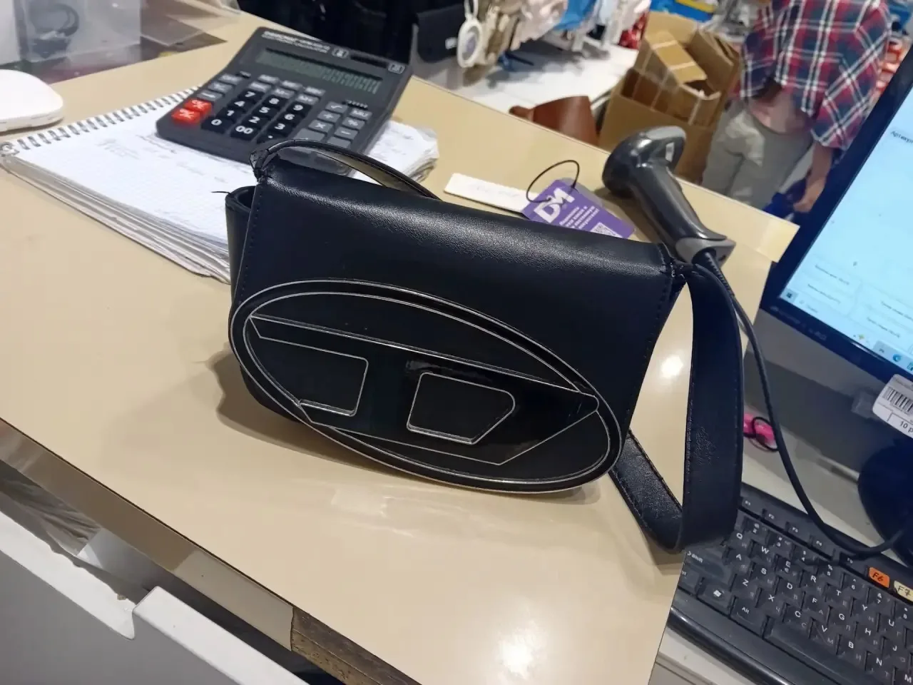 Забыли сумочку 🚨