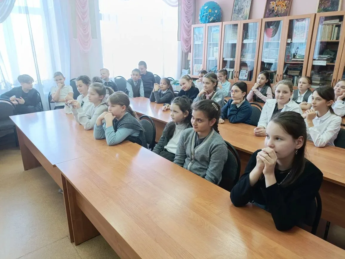 🔔 Приближаются самые трогательные события в жизни начальной школы — последний звонок и выпускной! Уч