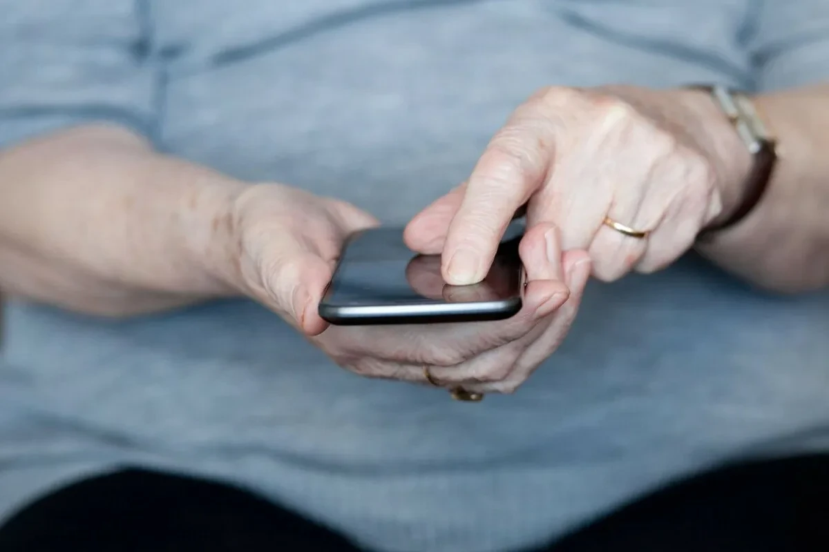 📱 Пенсии, льготы, медпомощь: 2 октября — прямая линия для пожилых
