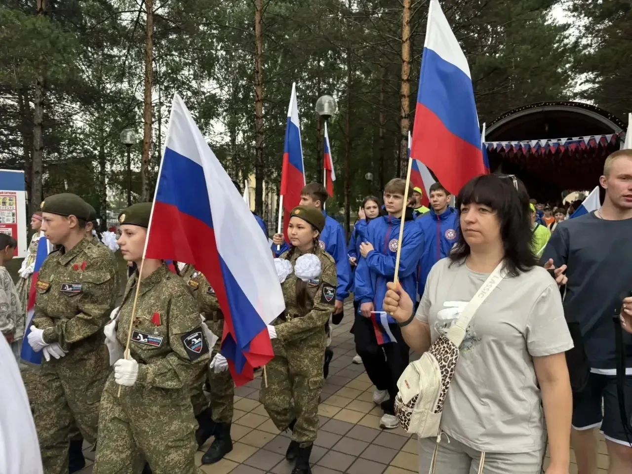 В День России, 12 июня, по всей стране проходят праздничные мероприятия. В парке «Центральный состоя
