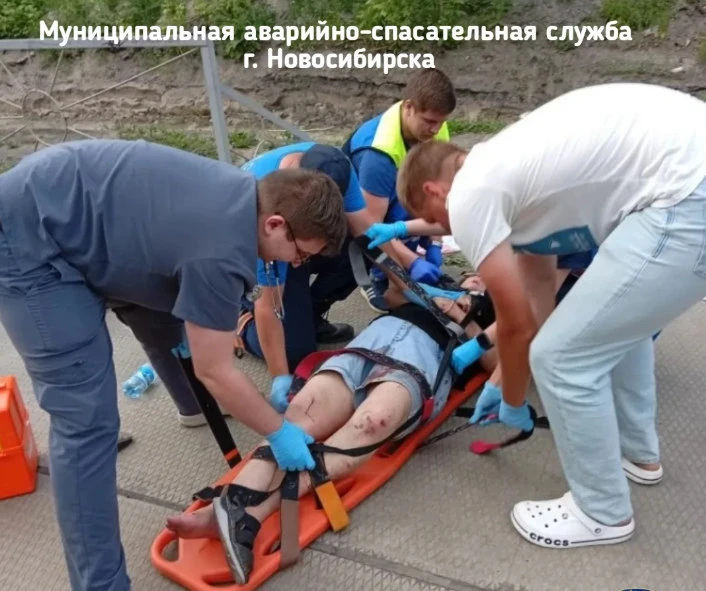 Спасатель вне смены

Сегодня на станции «Обское море» матрос-спасатель Михаил Матюшков доказал: наст