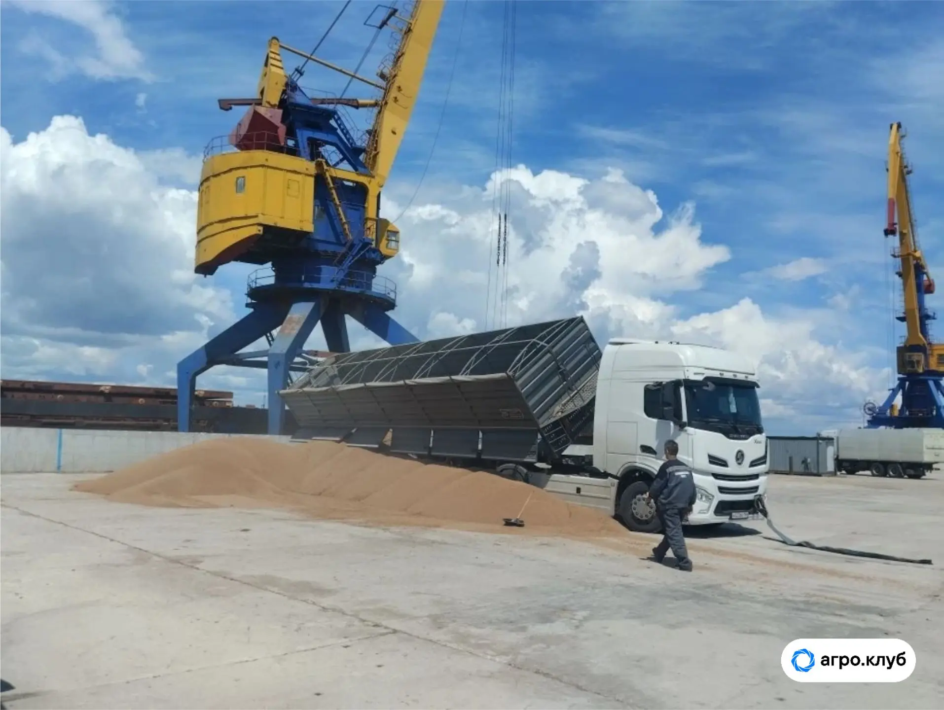 📢Наш сегодняшний красочный фоторассказ из Саратовской области — идет экспортная погруз...