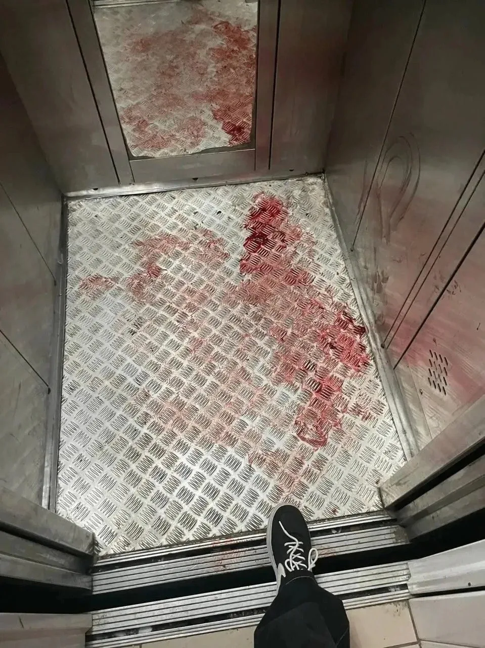 ⚠️ В Петербурге 35-летний мужчина с инвалидностью заявил, что его избили соседи.