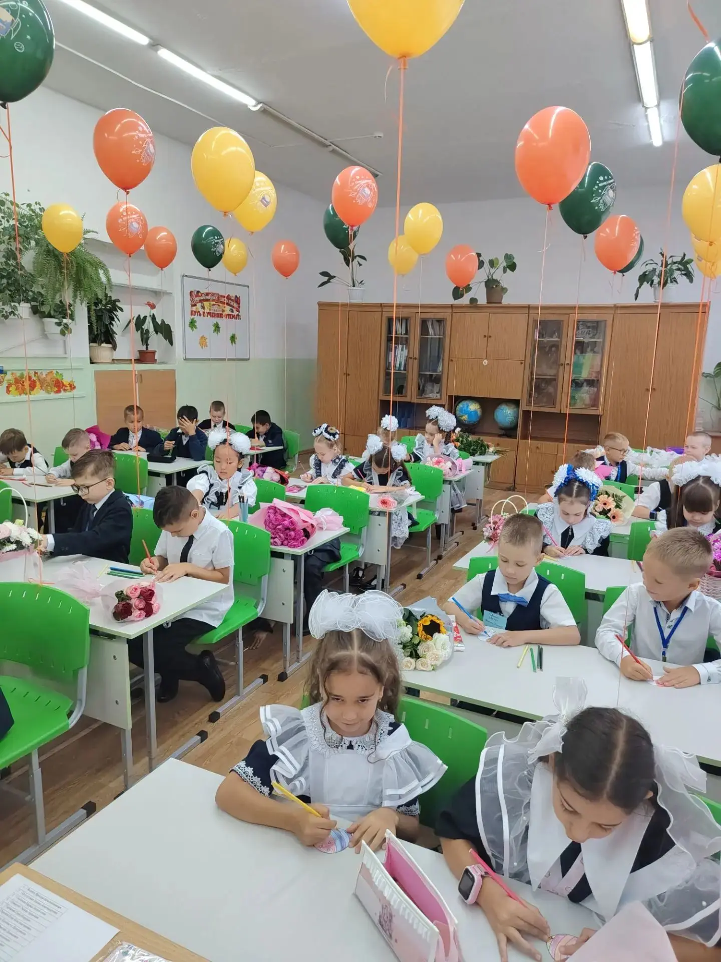 🔔 День Знаний - это не только торжественная линейка, но и особенные классные часы, кот...