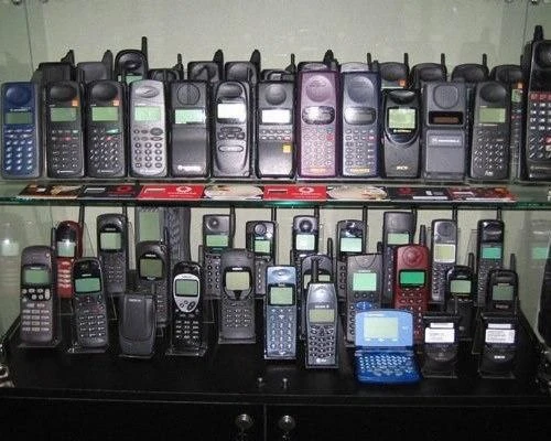 📸 Подборка топовых на то время моделей телефонов. Конец 90-х/начало 2000-х.