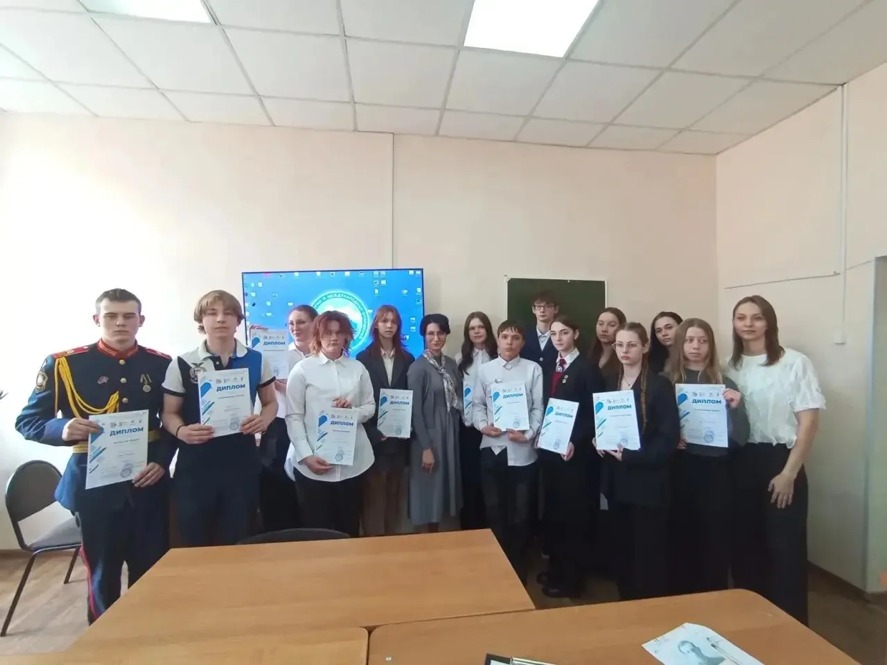 Ученица 9 "В" класса, Зырянова Майя, продолжает активно заниматься научной работой (научный руководи