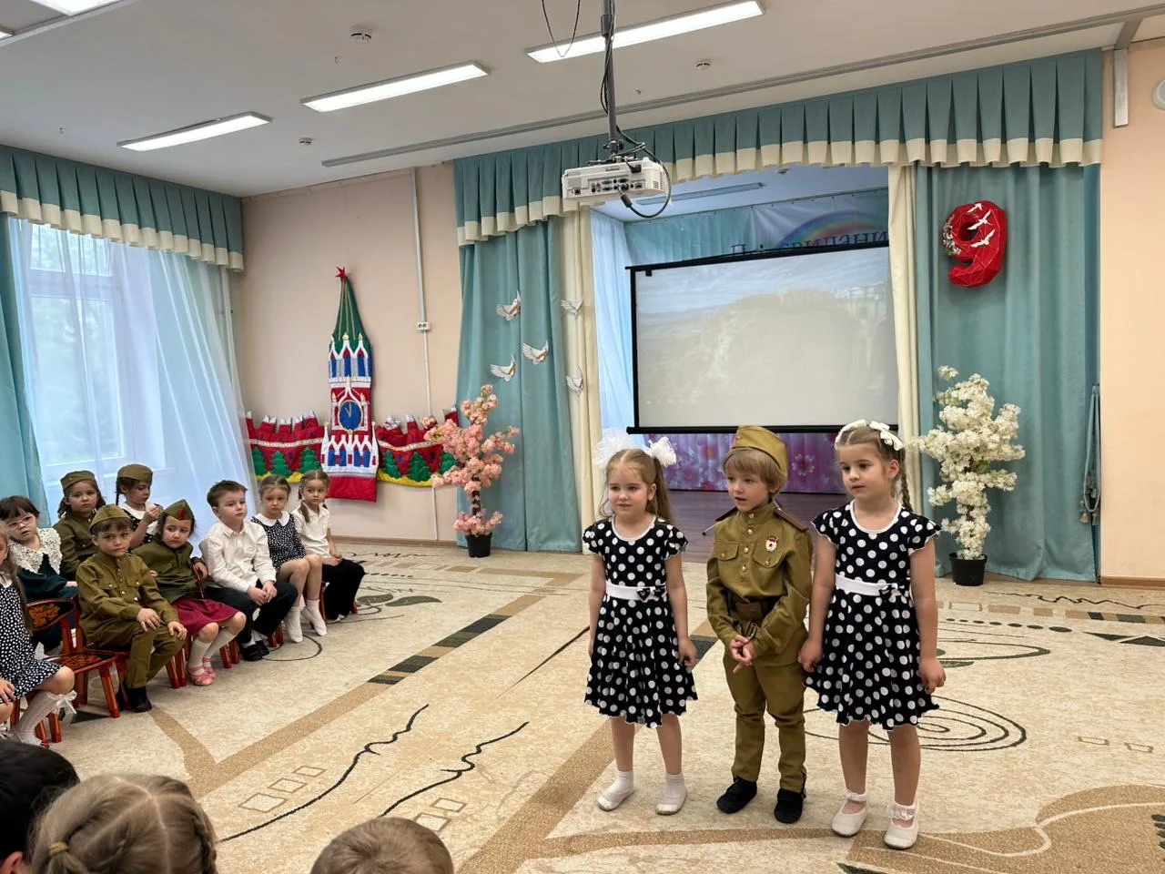 Утренник в детском саду 🎖  🙌🏻 В нашем дошкольном отделении по адресу: Мичуринский пр-т, д. 22, к. 2,