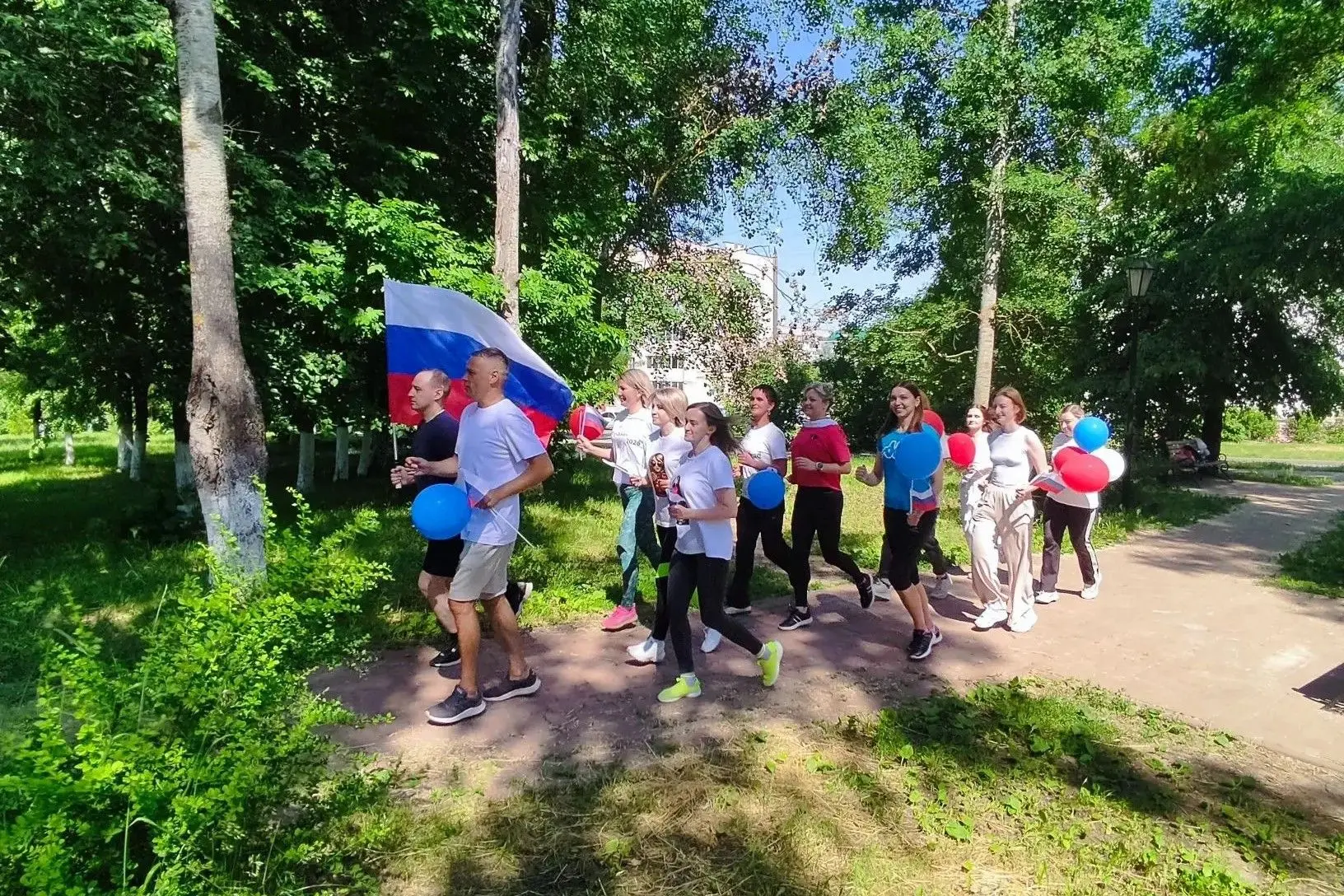 Сотрудники ИК-2, ИК-5 и КП-7 присоединились к Всероссийской акции "#РодинойГоржусь"
🌟Спортивные, ку