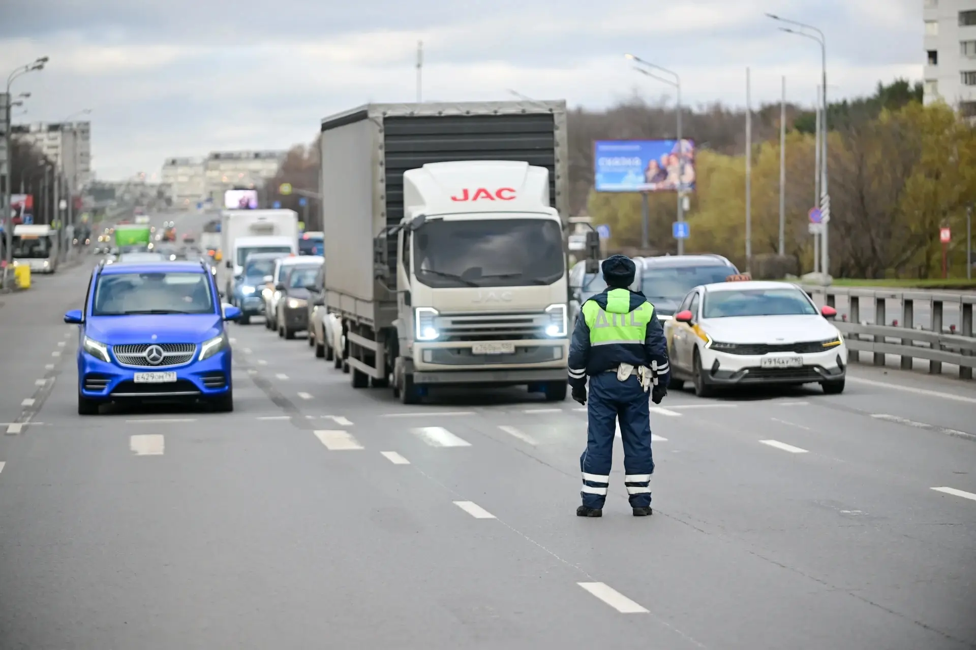 🚔 Признаки, по которым инспекторы ГИБДД вычисляют нарушителей на дороге