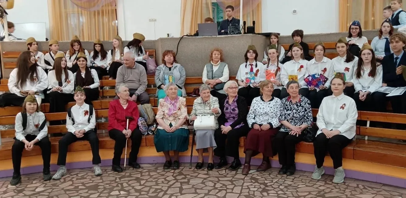 🎖️ В честь 81‑й годовщины Великой Победы в нашей школе прошли уроки мужества!  Ученики пели песни во