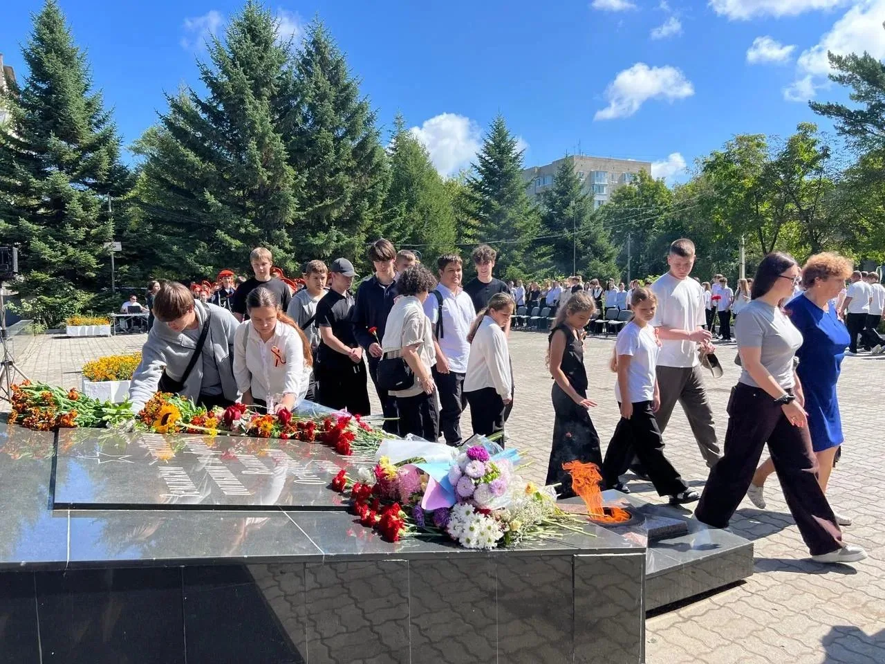 «Связь поколений: студенты колледжа почтили память героев в День воинской славы»🎖️