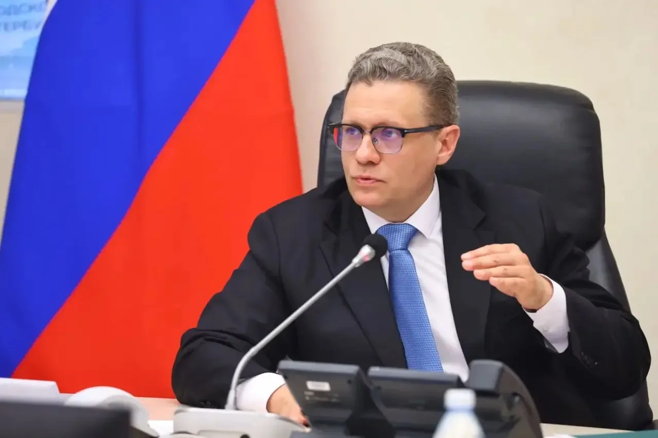 Провёл оперативное совещание с членами Правительства Вологодской области и главами муниципальных обр