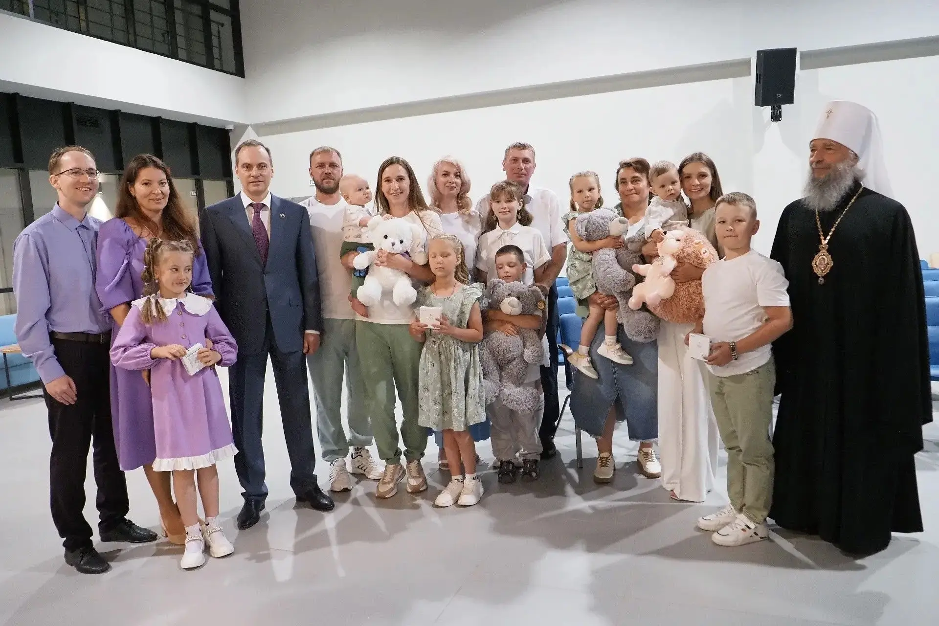 🤱 Поддержка семей с детьми, многодетных родителей, развитие системы медиации и расшире...
