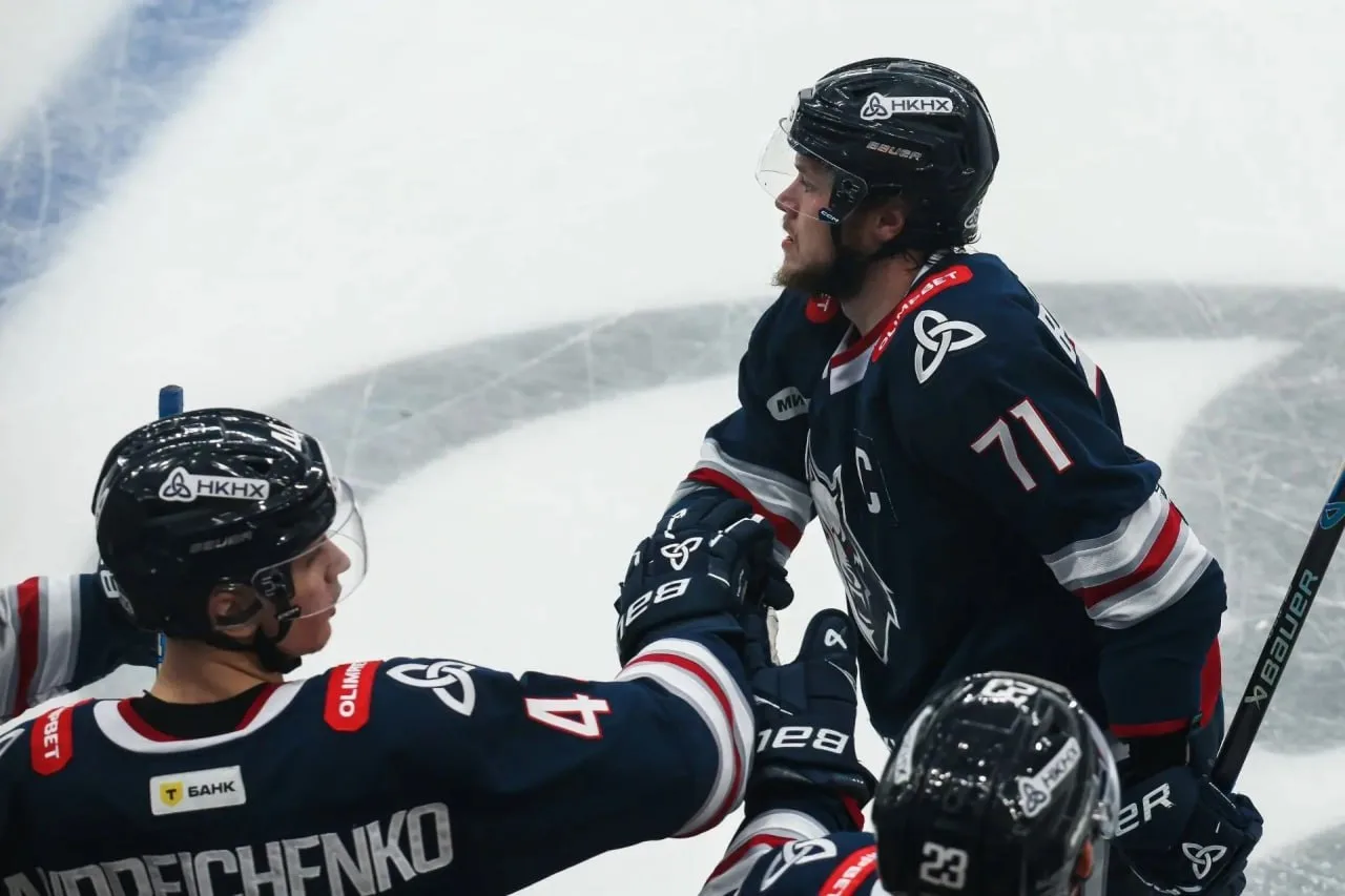🏒 «Нефтехимик» вырвал победу у «Сибири» на своём льду