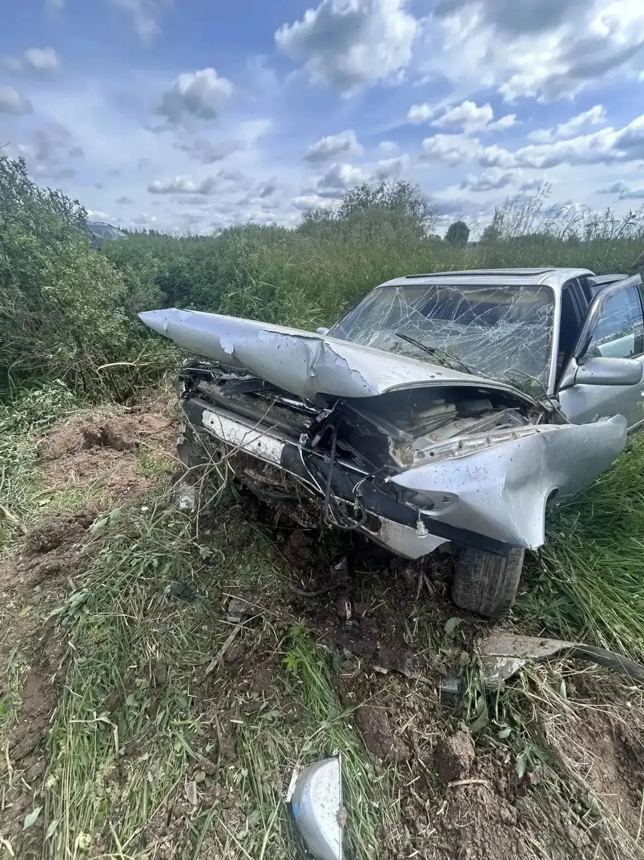 Смертельная авария унесла две жизни 🚨

Сегодня около 05:00 на автодороге Корнилово-Ступино Куньинск