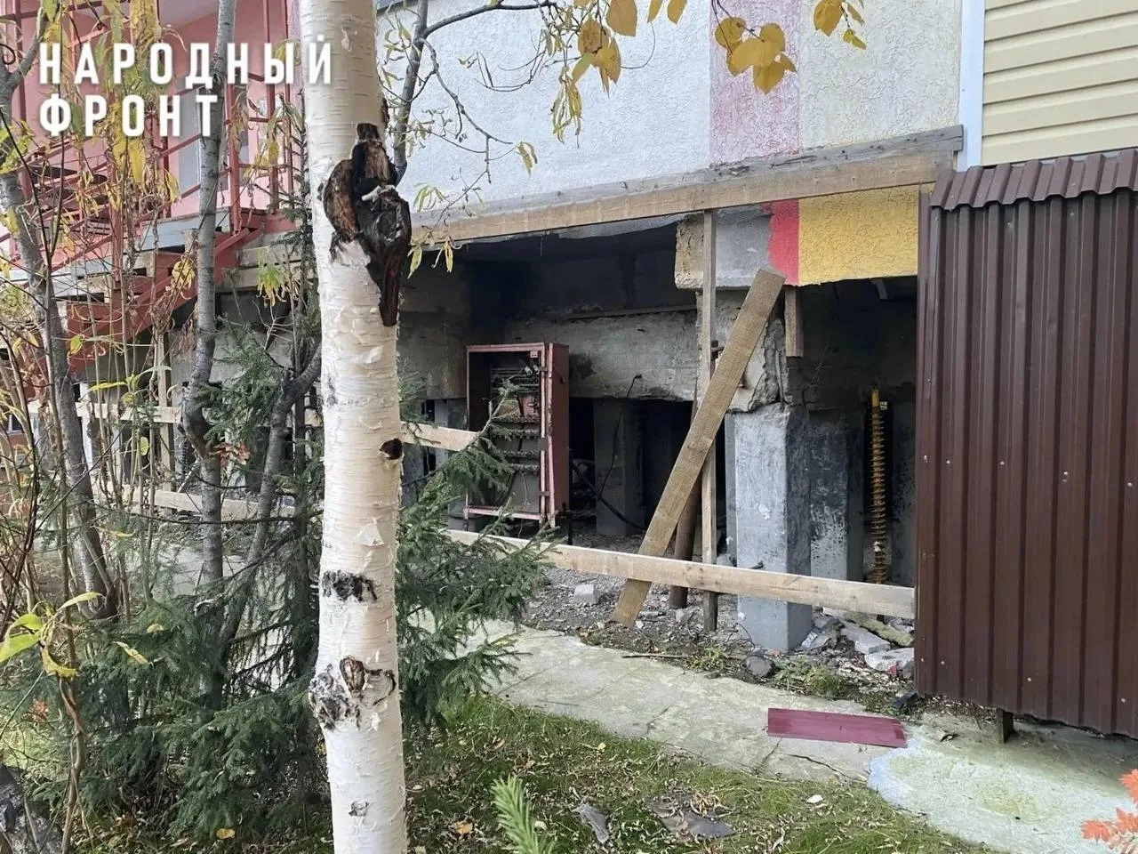 В Салехарде активисты «Народного фронта» в ЯНАО выявили два потенциально опасных объект...