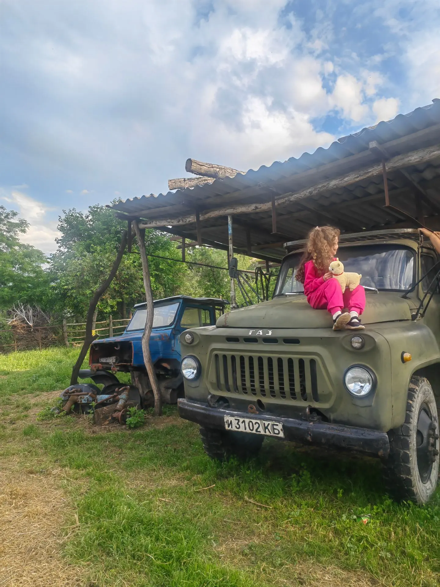 Устроила Марьям сельскую фотосессию 🤣