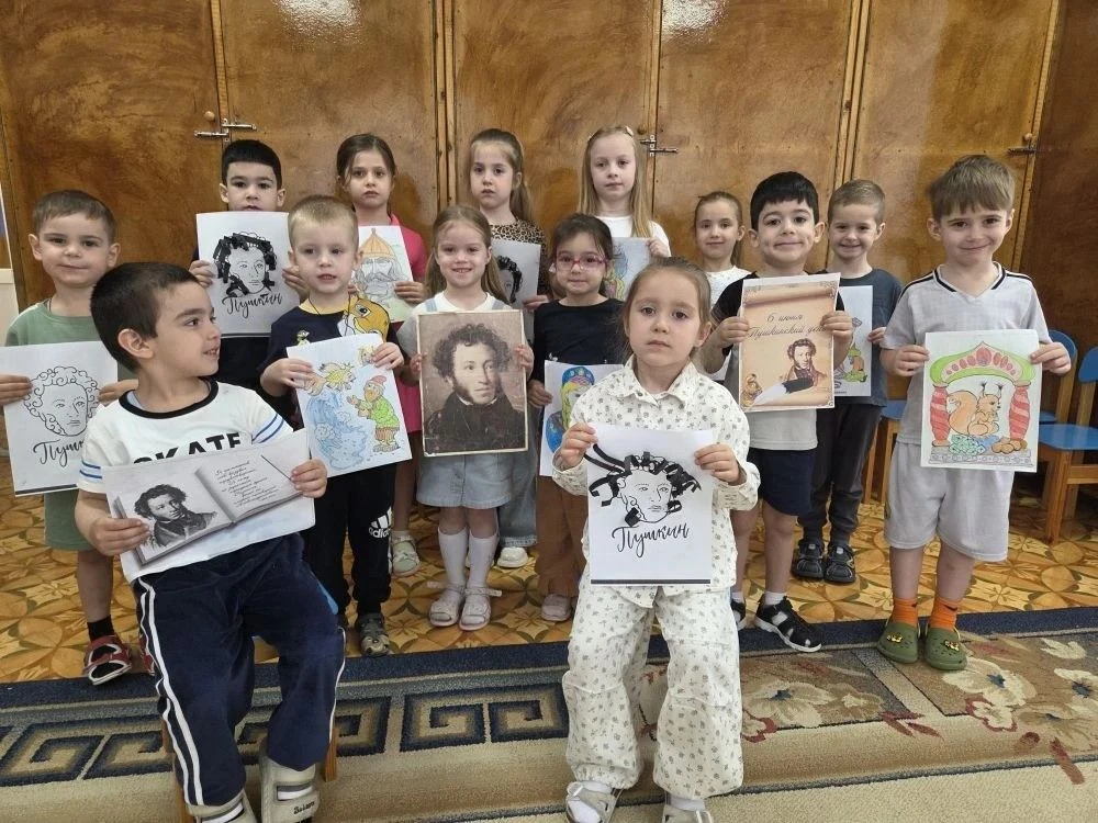 🎉В преддверии дня рождения великого поэта Александра Сергеевича Пушкина наш детский сад окунулся в 