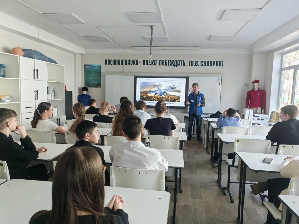🚀 Кванториум вернулся — заряжайся технологиями!  Ещё круче и интереснее — три захватывающих направле