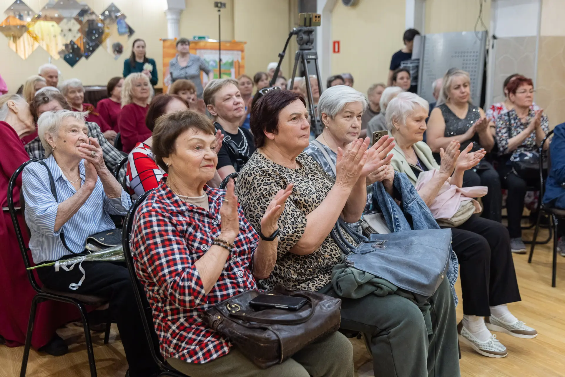 💜В июне в нашем Культурном центре продолжаются занятия программы «Московское долголетие».

Приглаша
