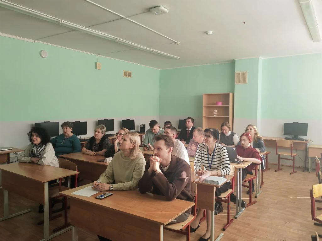 📚 Педагоги обсудили: как помочь ребенку перед экзаменами  В рамках городского проекта для педагогов 