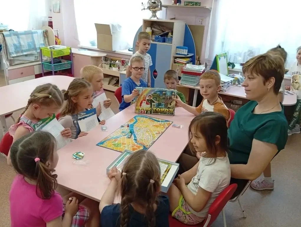 🎉 Квест-игра в честь Санкт-Петербурга!