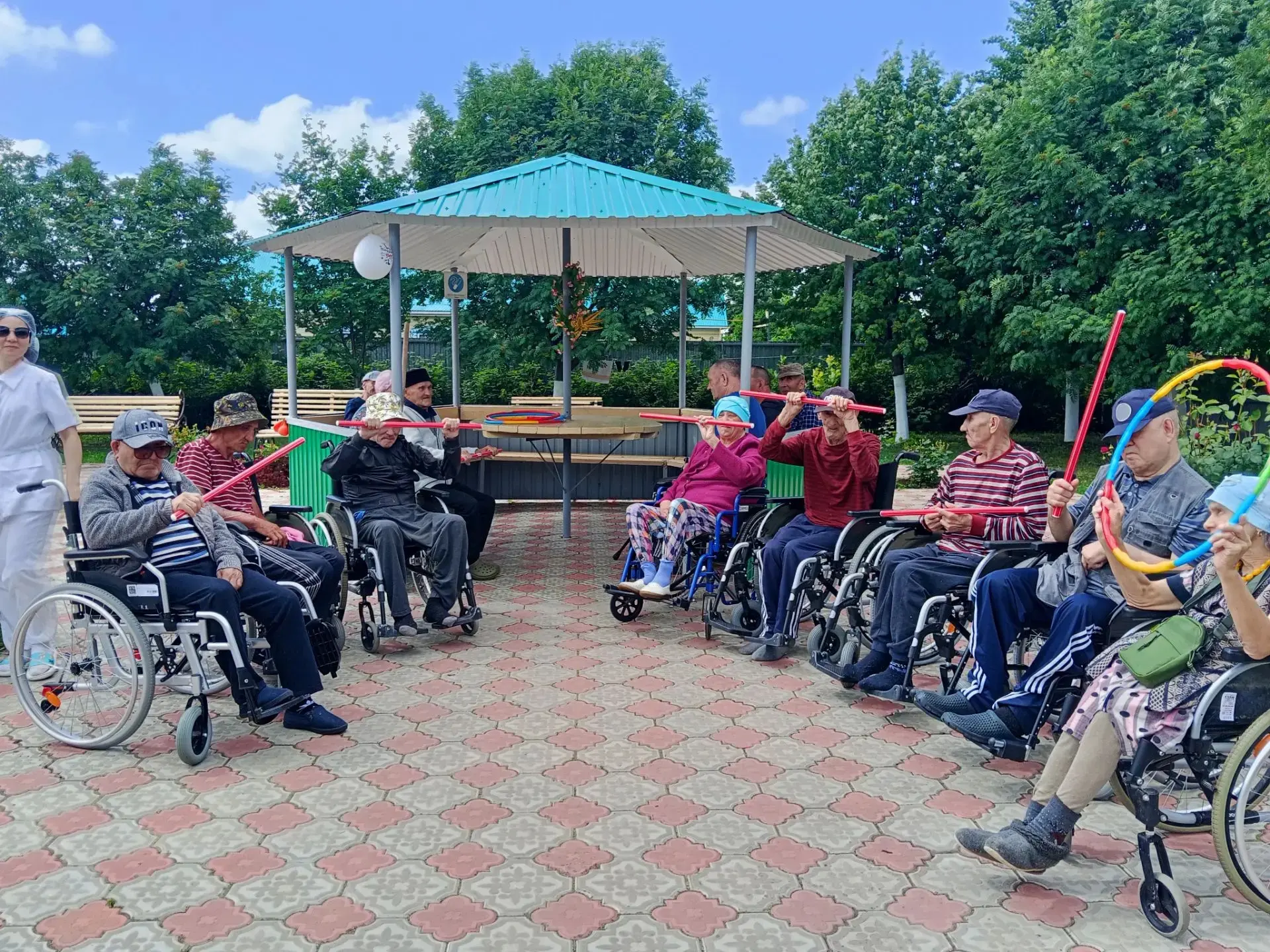 ☀🏖️Солнечное летнее утро в Муслюмовском доме-интернате для престарелых и инвалидов началось с бодря