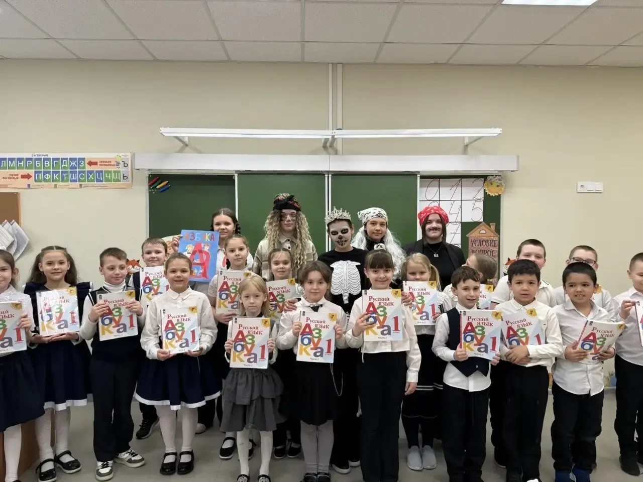 🎭 Волшебное театральное приключение в День театра! 🎭  27 марта, во Всемирный день театра, активисты 