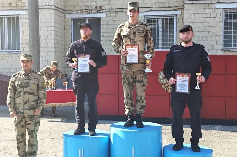 Сотрудник курганского СОБР завоевал «серебро» на чемпионате Уральского округапо военно-...