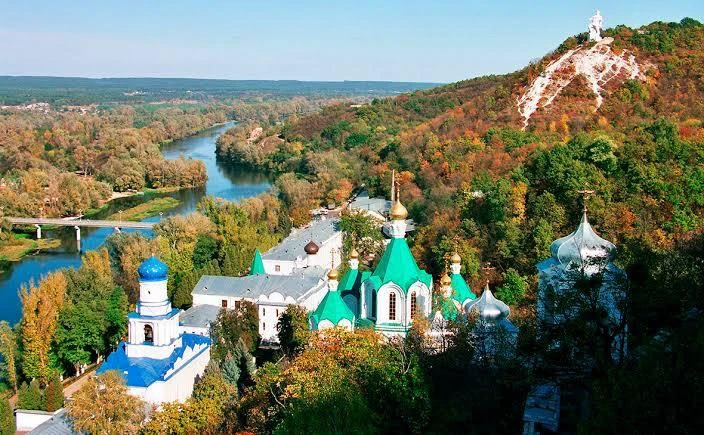 МО РФ подтвердило освобождение Святогорска, указав, что в городе продолжается зачистка ...