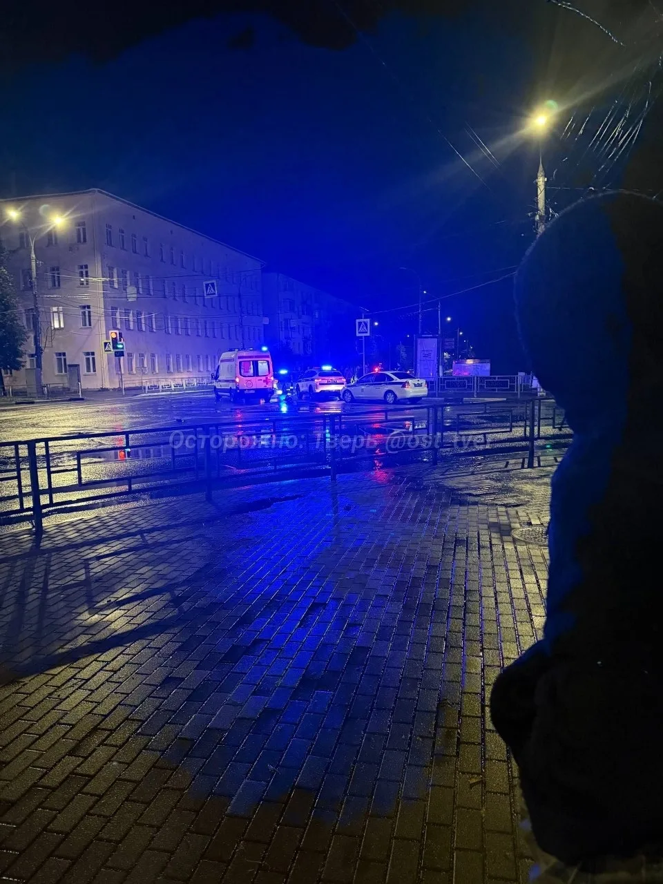 ⚡ДТП на съезде со Старого моста, Mazda при уходе от ДПС столкнула другую машину с дорог...
