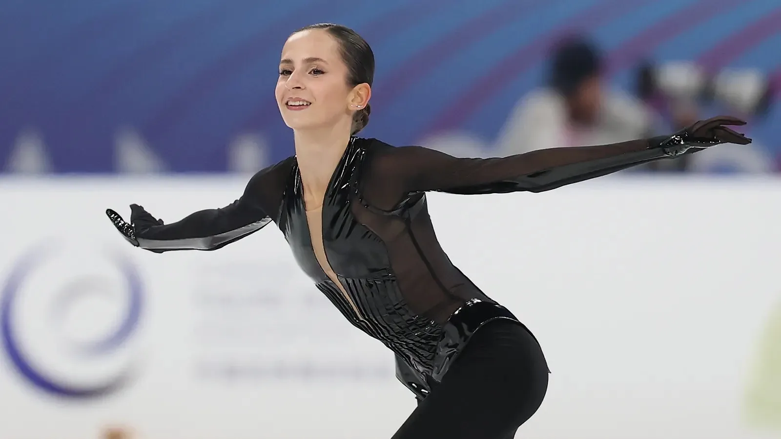 🔥 Золотая! Москвичка София Дзепка выиграла ещё один этап юниорского Гран-при по фигурн...