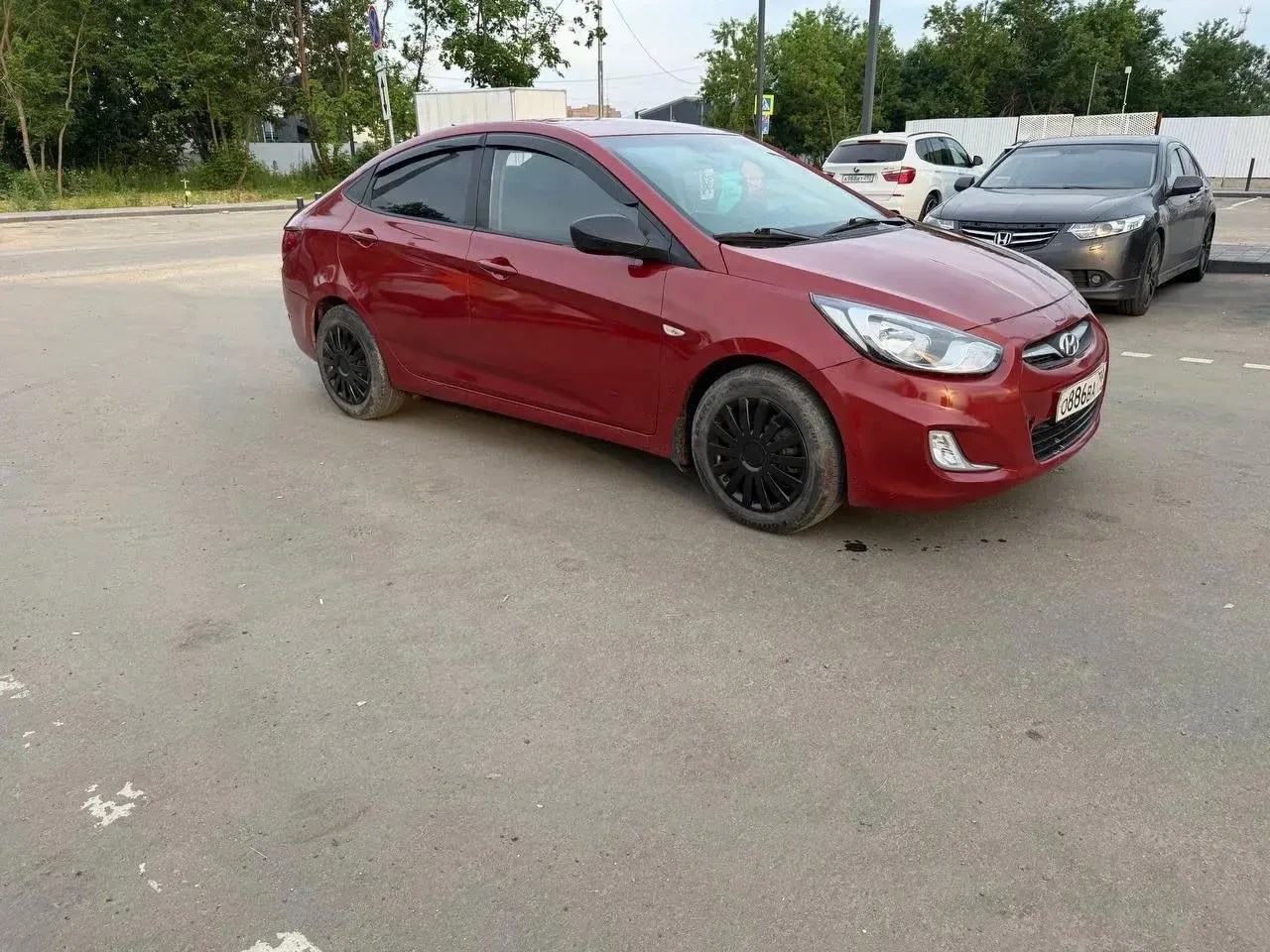 Hyundai SOLARIS
1.4 (107л.с) МКПП 2013 год

✅Двигатель работает отлично  
✅Коробка без нареканий
✅Хо