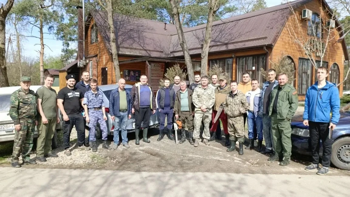 Сотрудники ведомственных учреждений администрации города и Абинского района вышли на традиционный су