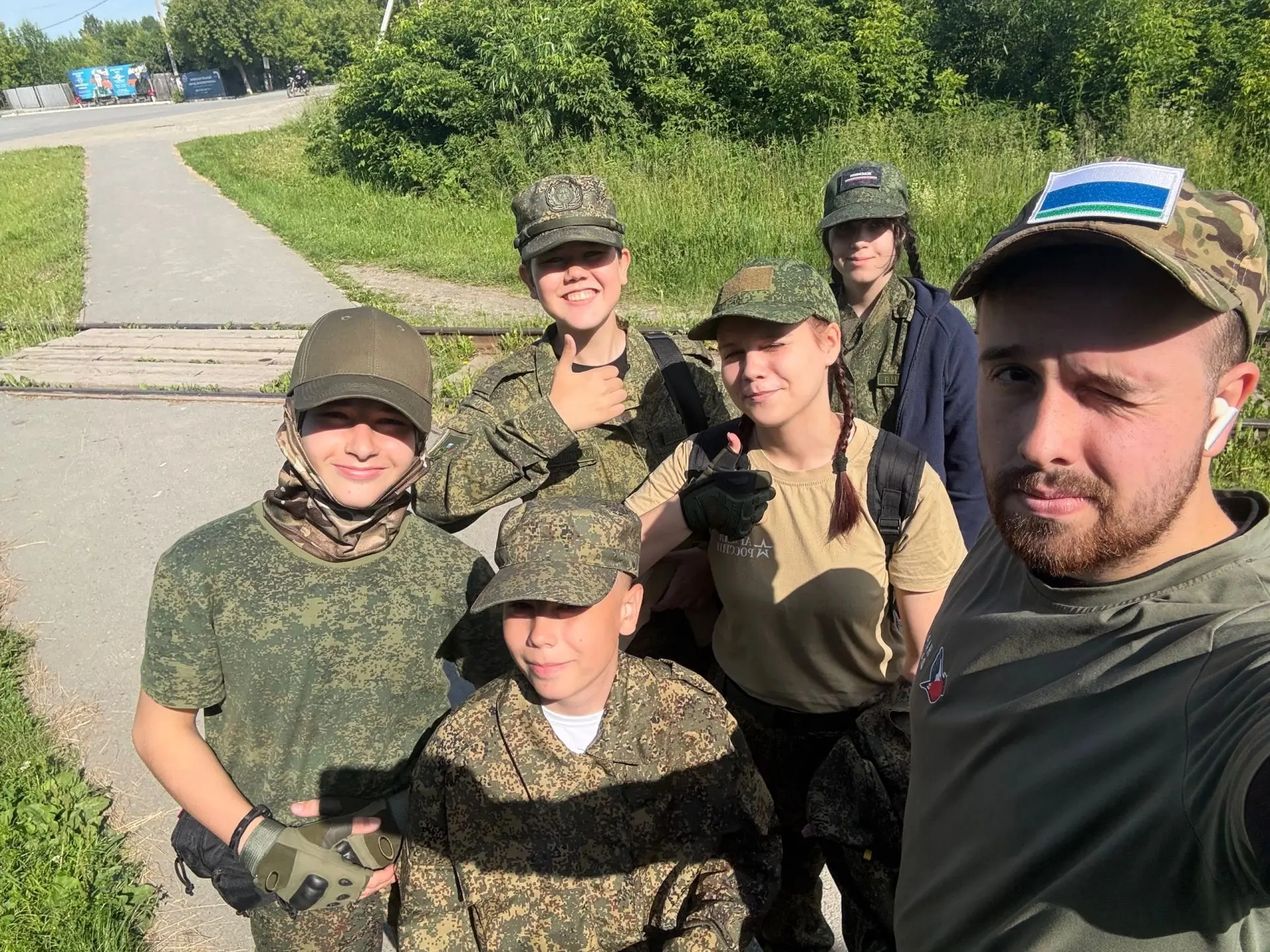 20 июня 6 воспитанников нашего отряда отправились в полевой выход близ посёлка Шабры.