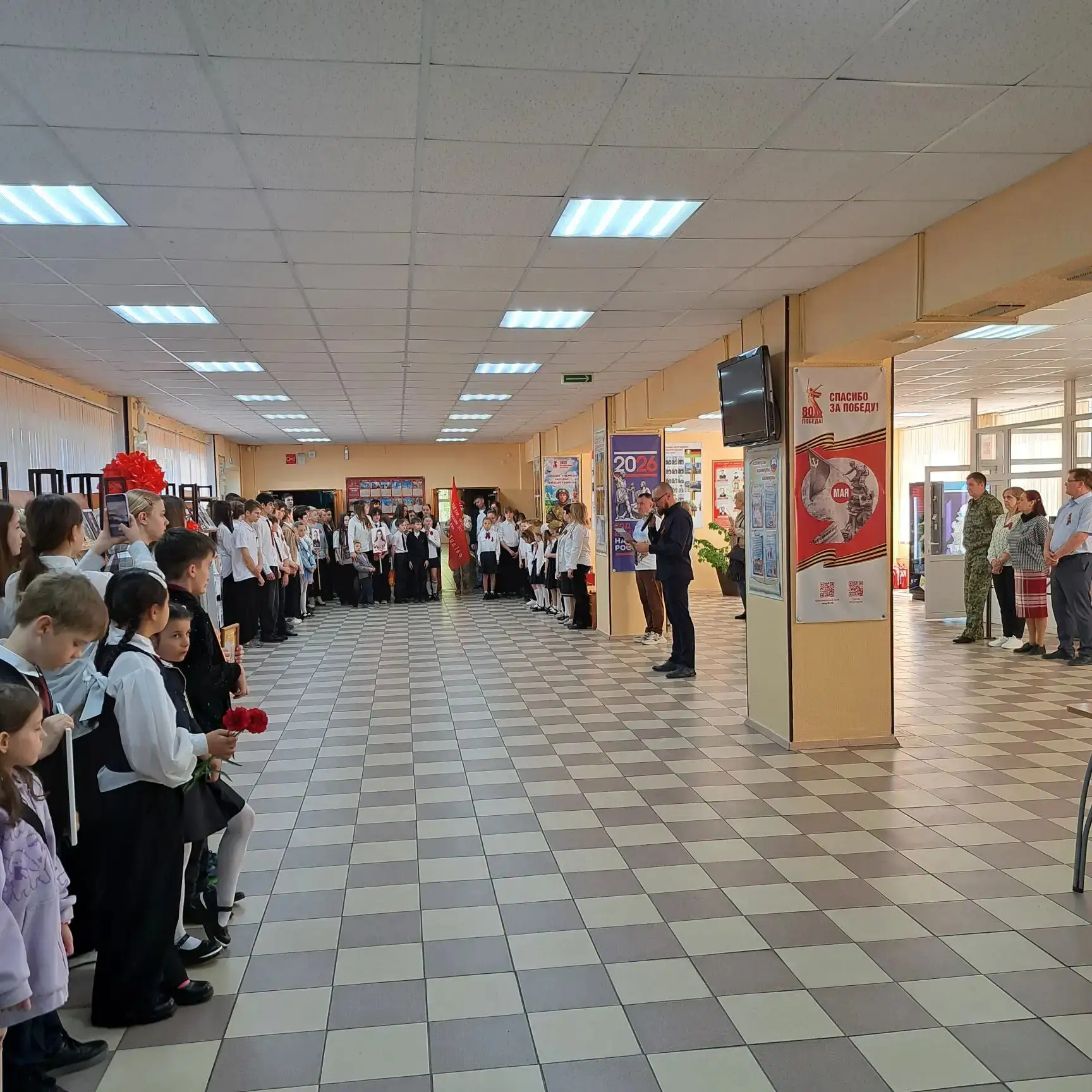 🇷🇺 9 мая: Помним подвиг, гордимся Победой!  Сегодня в нашей школе прошли мероприятия, посвящённые 81