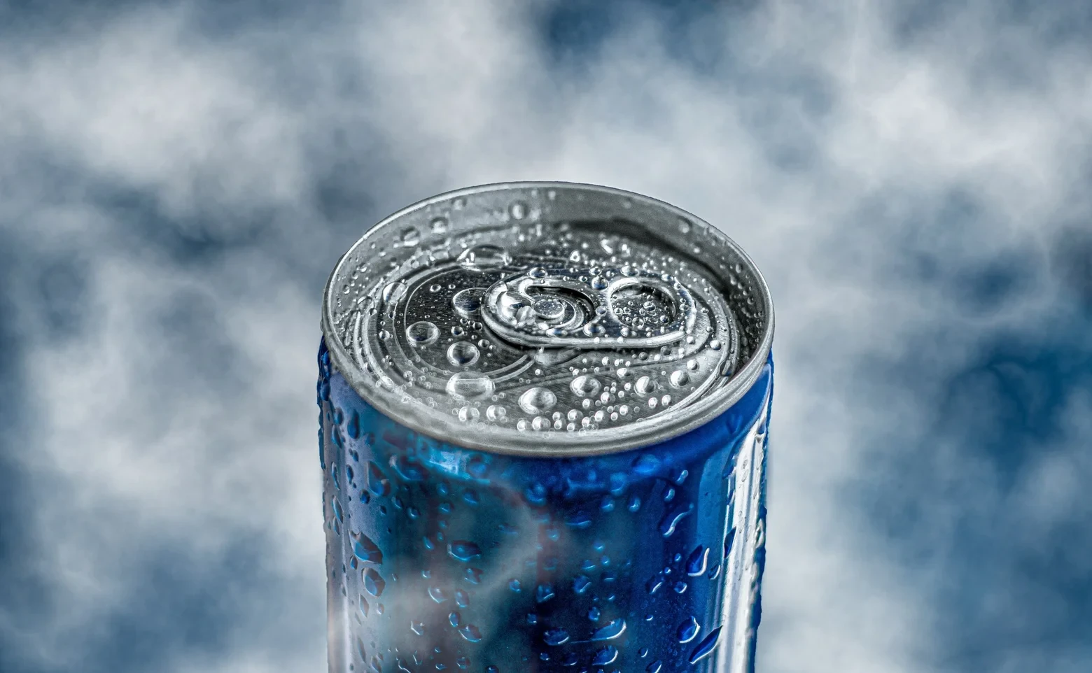 🥤 Почему банку с газировкой лучше протирать перед употреблением