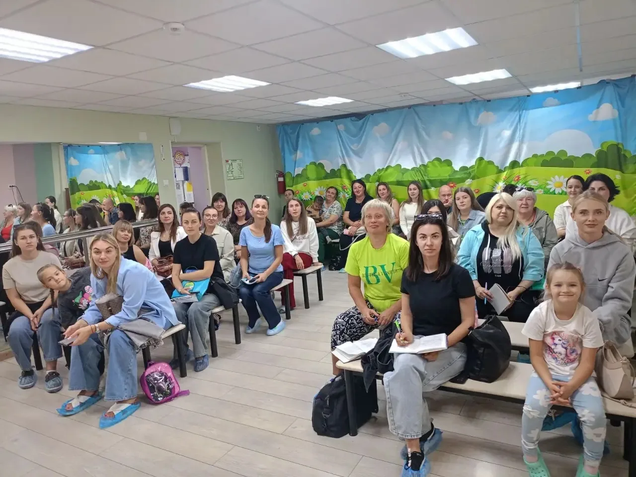 В Доме детского творчества продолжаются родительские собрания.