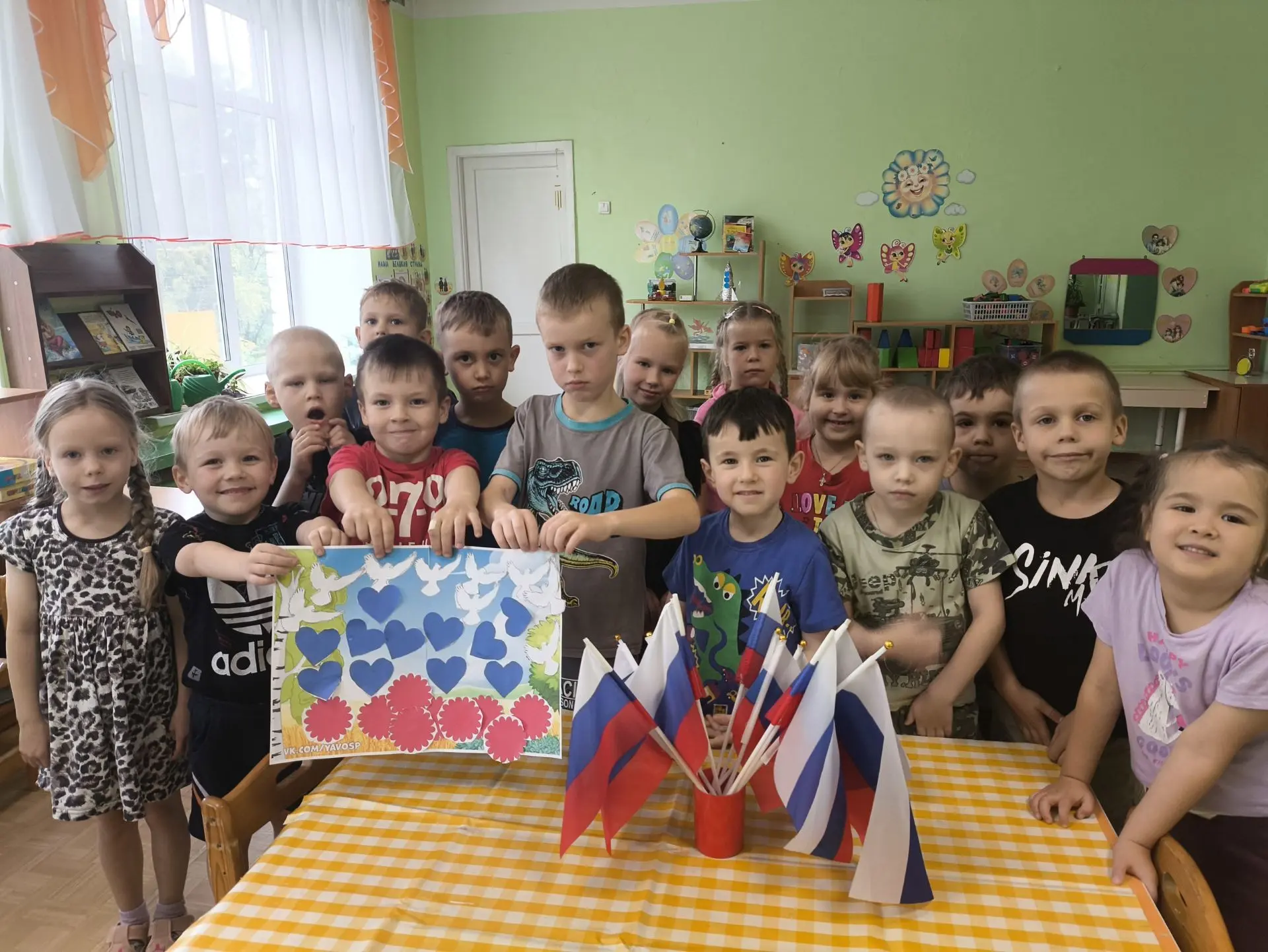 🇷🇺 Сегодня в нашей группе отметили День Государственного флага России! 🇷🇸 Мы с ребя...