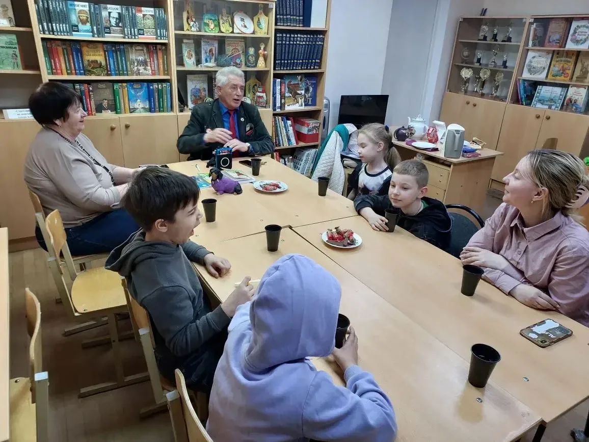 Сегодня учащиеся 1а класса вместе с классным руководителем Губановой О.В и родителями встретились в 