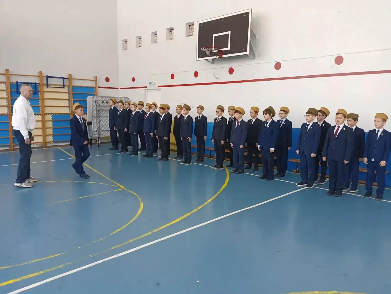 🇷🇺 Смотр строя и песни в нашем лицее 🇷🇺

В нашем лицее состоялся традиционный смотр строя и песн