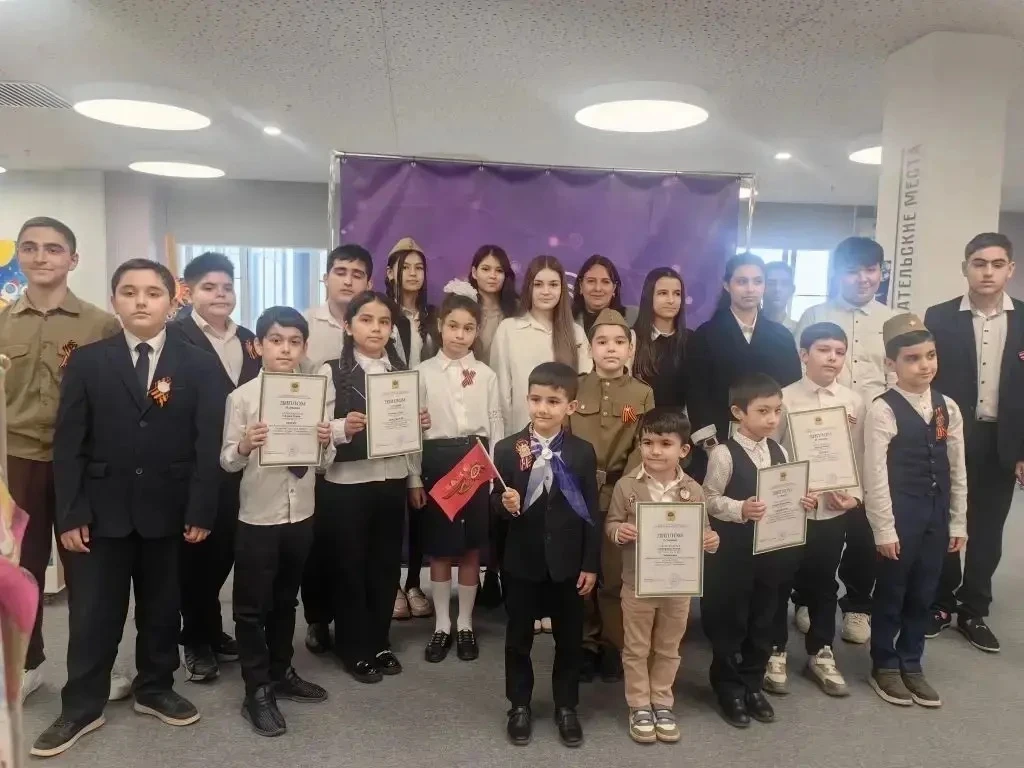 🗣 Конкурс чтецов для обучающихся с неродным русским языком «Память в сердце - Великая ...