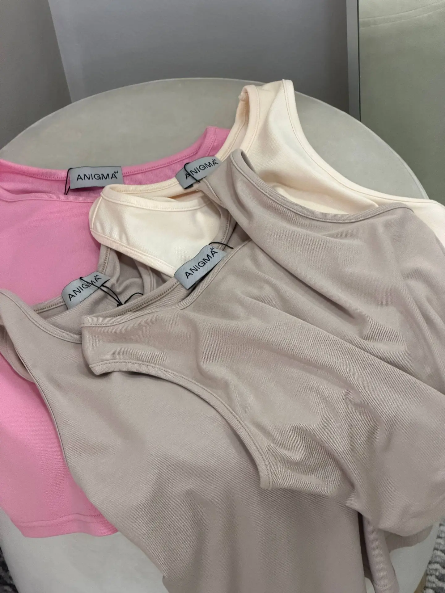 Скидки на ваши любимые базовые изделия* 😍
20%     30%      50%

на первое изделие в чеке - 20%
на в