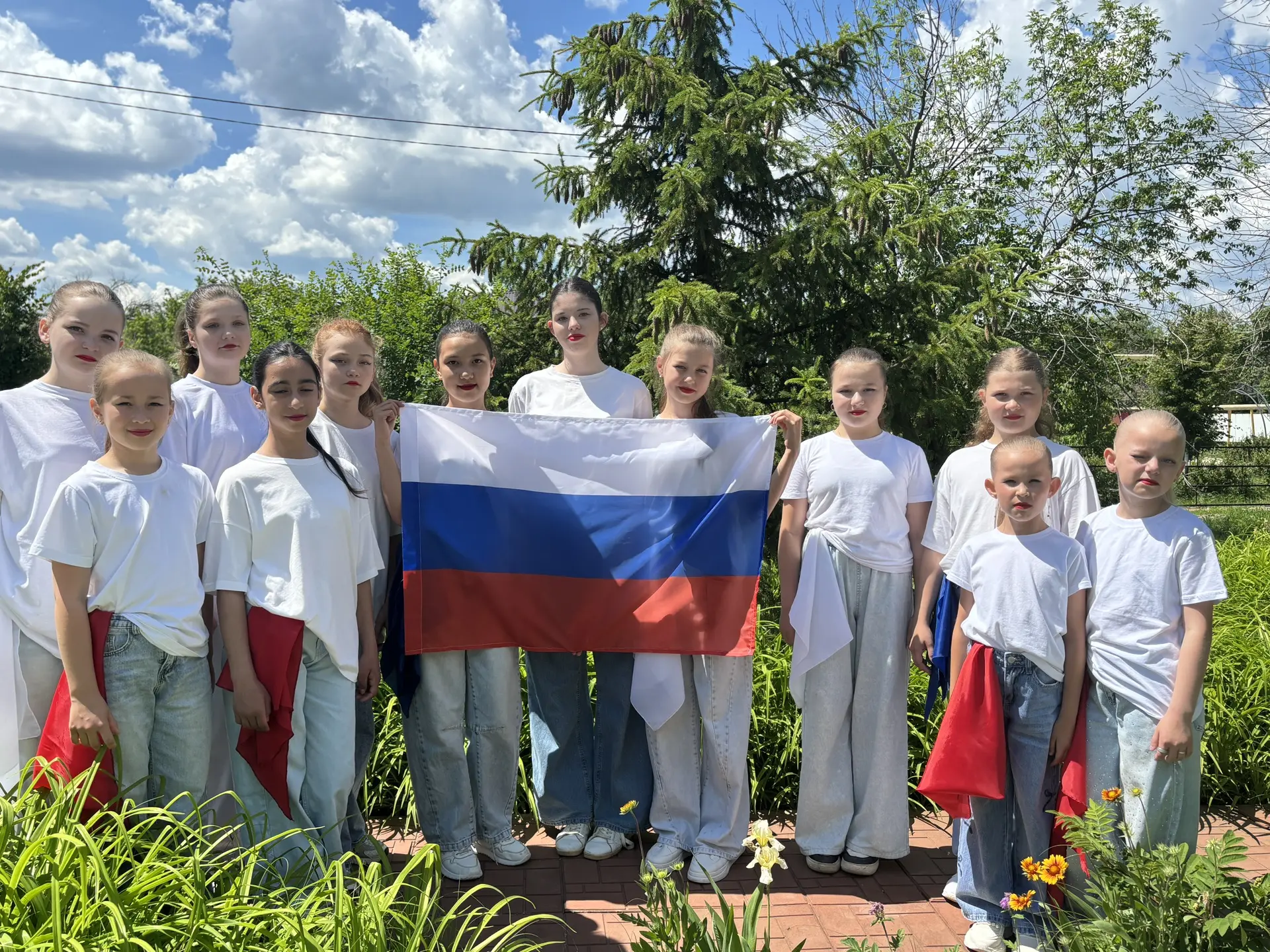 🇷🇺ФЛАГ РОССИИ🇷🇺

🌿11 июня жители р.п. Красный Октябрь, сотрудники и участники творческих коллек